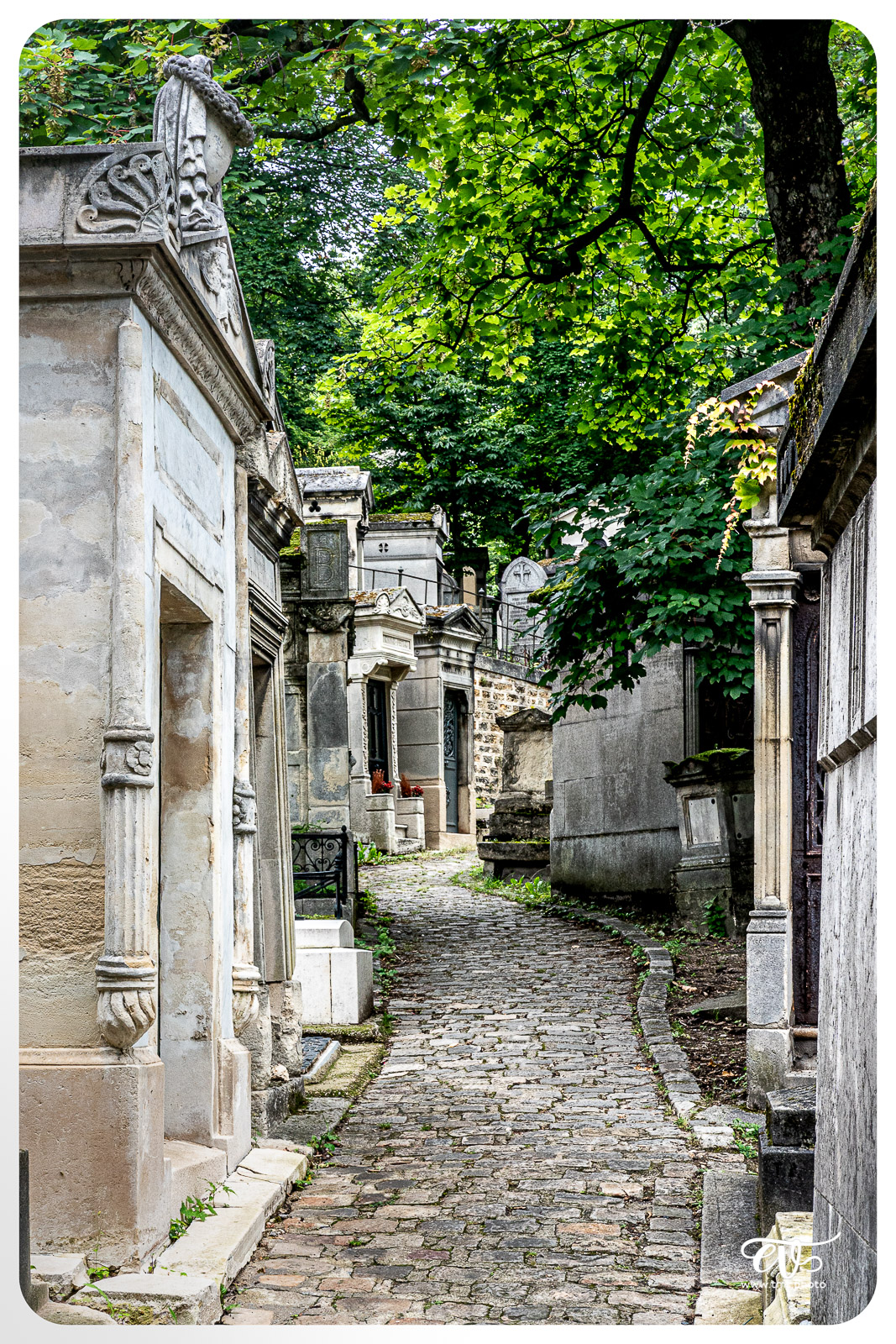 PERE LACHAISE