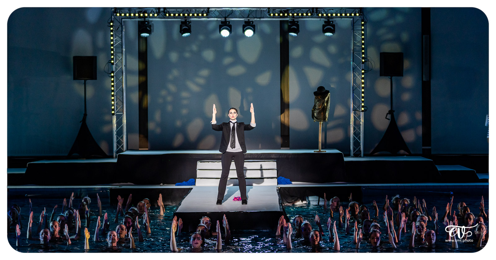 Le bns en mode haute couture 51743310490 o