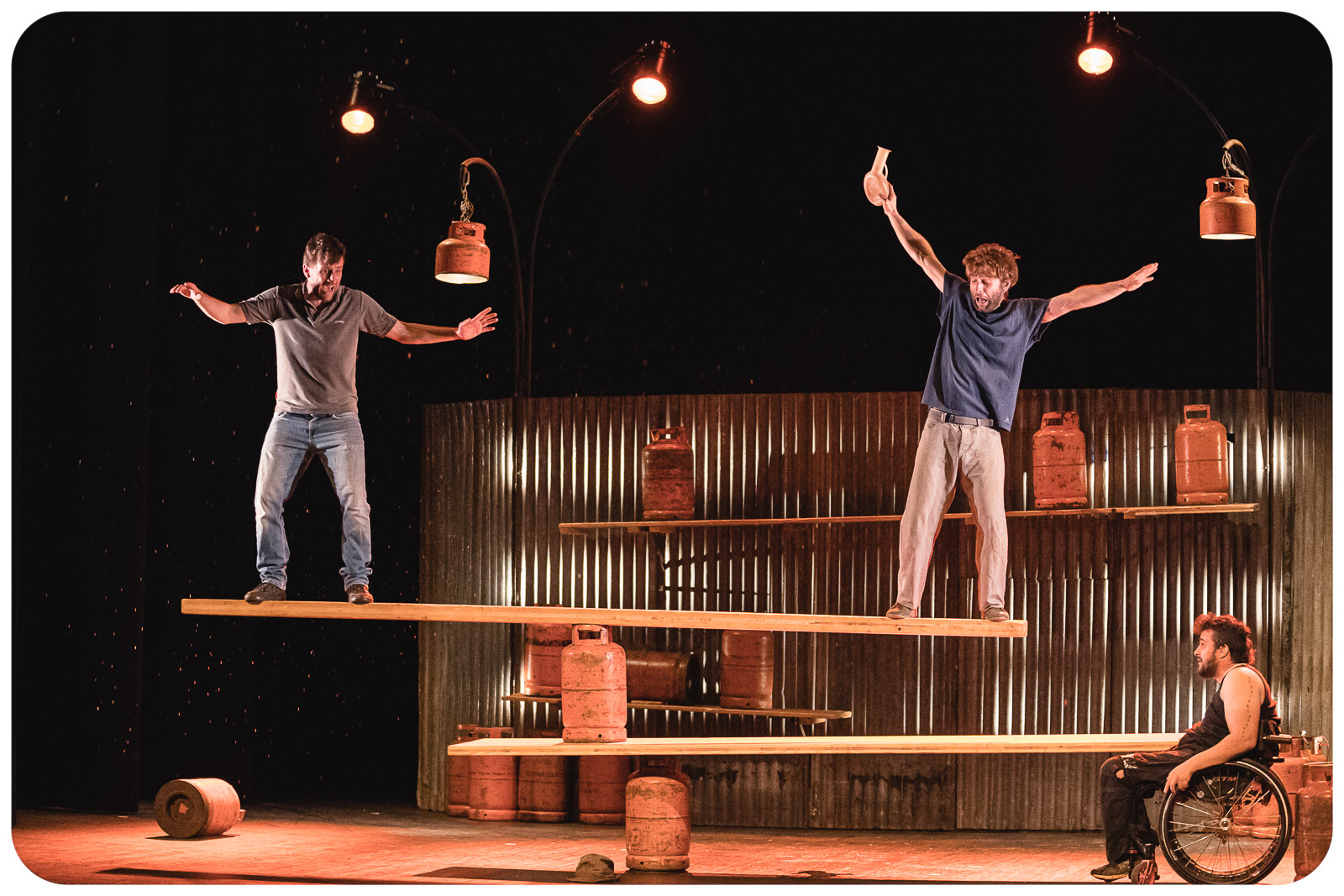 EXTREMITÉS (CIE CIRQUE INEXTREMISTE)