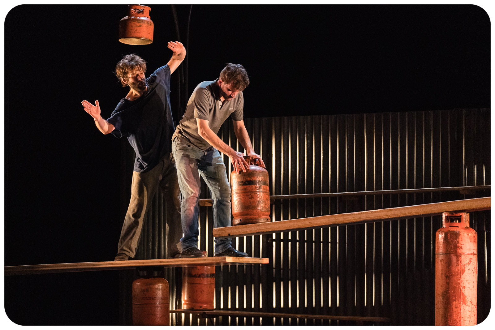 EXTREMITÉS (CIE CIRQUE INEXTREMISTE)