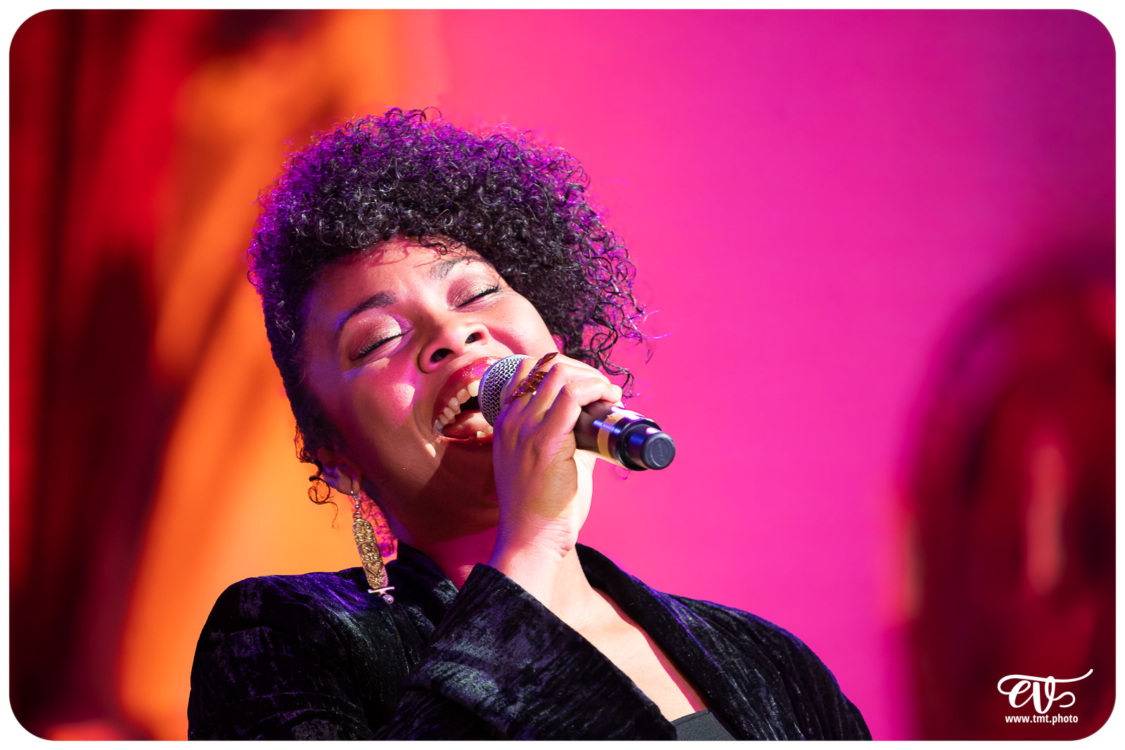 SÉLIA SETODZO & GRÉGORY OTT : NINA SIMONE L'ECORCHEE VIVE